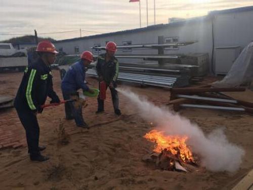 機電安裝公司曹家灘項目部開展火災(zāi)應(yīng)急演練