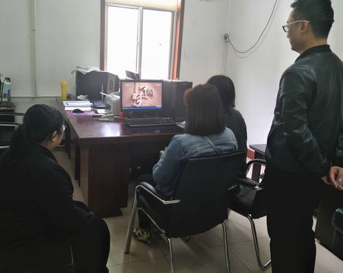 銅煤公司組織干部職工觀看《不忘初心 繼續(xù)前進(jìn)》 喜迎黨的十九大召開