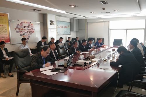 礦建二公司認真?zhèn)鬟_落實建設集團5月份安全生產(chǎn)環(huán)保技術例會重點工作