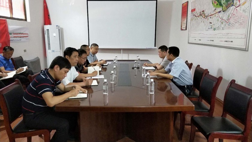 寧興剛、贠公法蒞臨210國(guó)道完善工程川耀PPP項(xiàng)目檢查指導(dǎo)工作