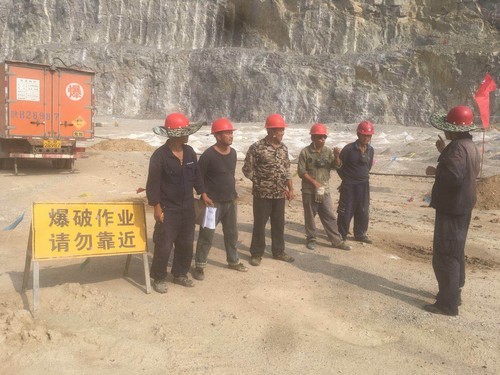 陜煤建設(shè)銅煤公司承建的年產(chǎn)20萬(wàn)噸固體廢物收集、貯運(yùn)及預(yù)處理項(xiàng)目施工工作高效推進(jìn)