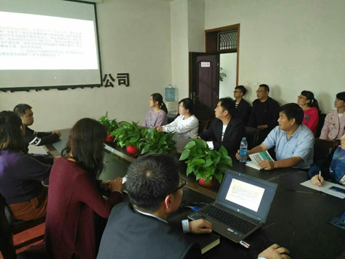 陜煤建設(shè)機電安裝公司:節(jié)前學(xué)習(xí)《中國共產(chǎn)黨紀(jì)律處分條例》再敲警鐘