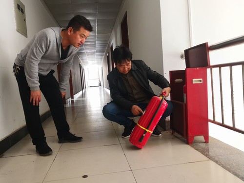 陜煤建設(shè)銅煤公司開展消防安全大檢查專項(xiàng)行動(dòng)為百日會戰(zhàn)護(hù)航