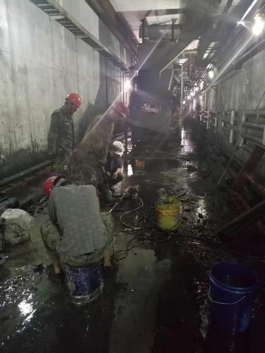 陜煤建設(shè)韓城分公司土建九項目部紅柳林選煤廠停產(chǎn)改造白+黑的72小時