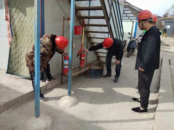 陜煤建設(shè)礦建二公司冶坪項(xiàng)目部未雨綢繆  全面?zhèn)鋺?zhàn)冬季施工