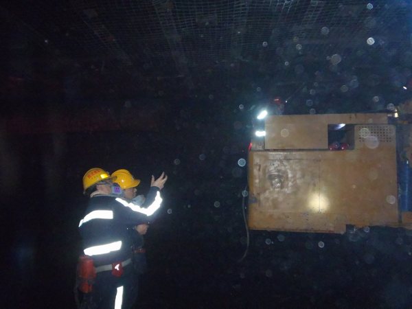 陜煤建設掘進公司：安全生產(chǎn)雙輪驅(qū)動 打好歲末年關(guān)“收官”戰(zhàn)