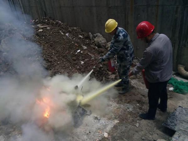 陜煤建設(shè)天工公司施工現(xiàn)場消防演練助力全年安全生產(chǎn)目標實現(xiàn)