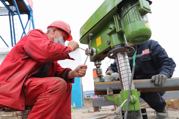 陜煤建設(shè)礦建二公司：內(nèi)練素質(zhì)外樹形象打造掘進(jìn)鐵軍隊(duì)伍