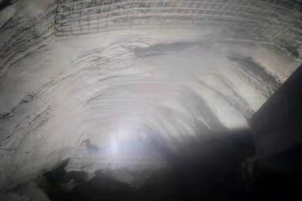 陜煤建設(shè)礦建二公司小保當(dāng)回風(fēng)大巷南北段順利貫通