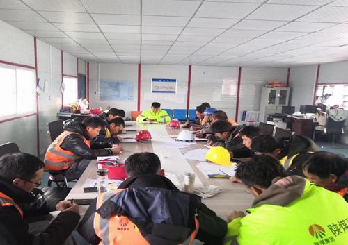 陜煤建設銅煤公司第十六項目部冬日奮戰(zhàn)一線施工忙