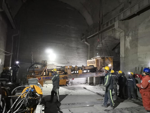 陜煤建設(shè)機電安裝公司酒鋼項目部施工大干迎新春