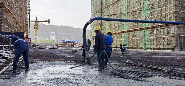 【五一項(xiàng)目建設(shè)專題七】陜煤建設(shè)澄合分公司第三項(xiàng)目部 “五一”不打烊 建設(shè)工地“熱翻天”