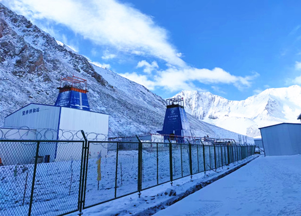 陜煤建設(shè)礦建三公司：天山勝利隧道1號(hào)豎井井身開(kāi)挖全部完成