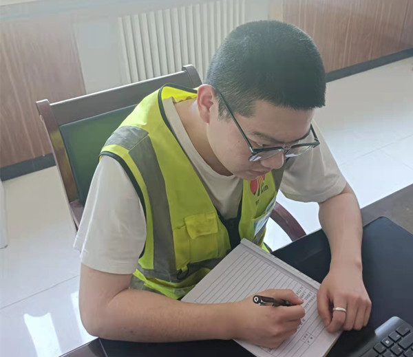 陜煤建設(shè)咸陽分公司第二項(xiàng)目部：寫祝福，寄思情