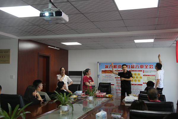 陜煤建設(shè)咸陽(yáng)分公司開(kāi)展“濃情端午、粽享歡樂(lè)”活動(dòng)