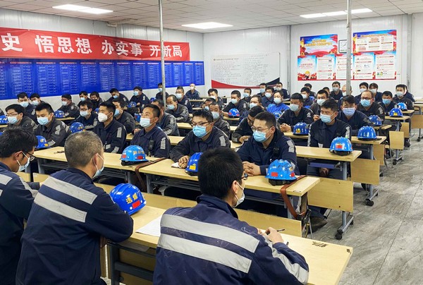 陜煤建設洗選煤運營公司紅柳林洗煤廠項目部：應戰(zhàn)酷夏，防暑降溫有“涼”策