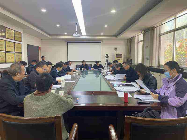 陜煤建設(shè)澄合分公司承建的彬長(zhǎng)大佛寺新增生產(chǎn)生活設(shè)施3#、4#職工宿舍及車(chē)庫(kù)工程順利通過(guò)竣工驗(yàn)收