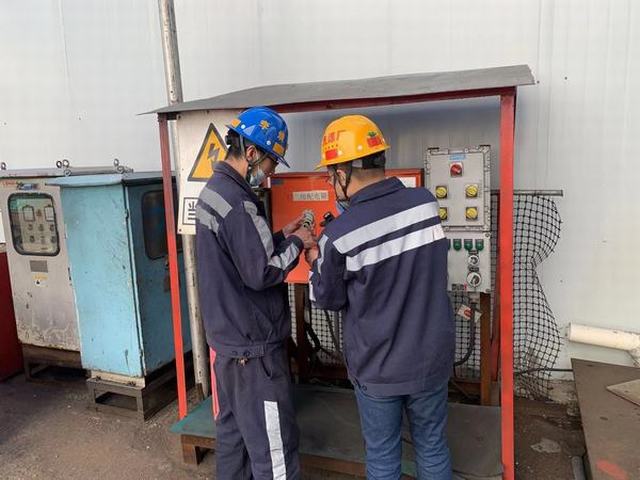 陜煤建設(shè)洗選煤運(yùn)營公司紅柳林洗煤廠項目部： 攻堅拔賽  開展節(jié)前隱患大排查