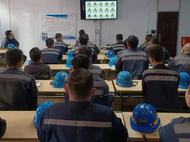 陜煤建設(shè)洗選煤運(yùn)營公司紅柳林洗煤廠項目部：“多點(diǎn)齊發(fā)”為安全生產(chǎn)固本培元