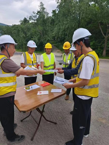 陜煤建設(shè)新城公司： 開展“安全宣傳咨詢?nèi)铡被顒?></div>
                                <div   id=