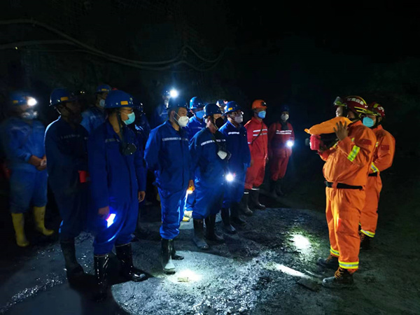 陜煤建設(shè)礦建三公司：頂板事故應急演練“動真格”！