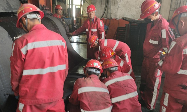 陜煤建設(shè)機(jī)電安裝公司曹家灘項目部38小時完成三項檢修任務(wù)