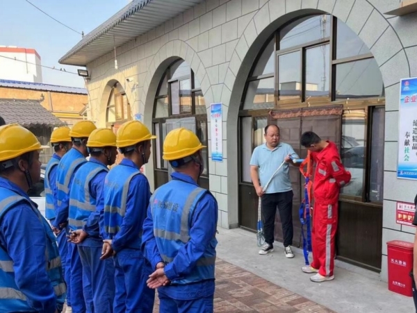 陜煤建設(shè)機(jī)電安裝公司涼水井項(xiàng)目部全力以赴保安全