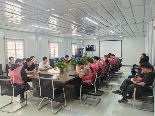 陜煤建設定邊榆溪希望城建設項目：項目建設不停步 堅守崗位趕工期