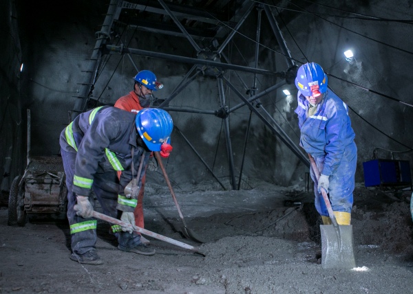 陜煤建設(shè)礦建三公司：“菜單式”交接班，讓安全管理“無(wú)縫銜接”