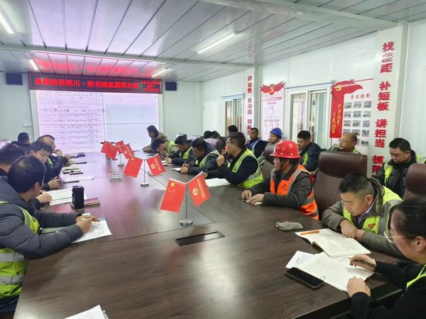 陜煤建設(shè)新龍城直屬項(xiàng)目部:“三項(xiàng)舉措”扎實(shí)推進(jìn)冬春火災(zāi)防控工作