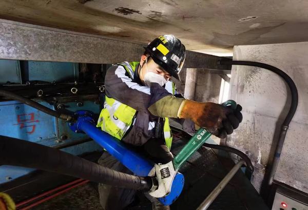 陜煤建設(shè)洗選煤運(yùn)營公司檸條塔運(yùn)營項(xiàng)目部：爭分奪秒護(hù)設(shè)備，齊心協(xié)力保生產(chǎn)