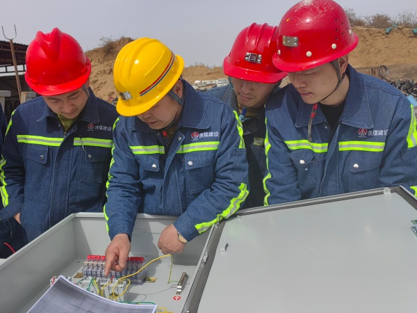 陜煤建設(shè)機(jī)電安裝公司：穩(wěn)崗補(bǔ)貼助企穩(wěn)航，技能補(bǔ)貼激勵前行