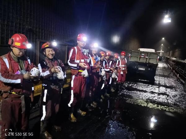 陜煤建設煤礦運營服務分公司：平安端午 “粽”情重義