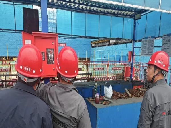 陜煤建設渭南分公司第七項目部安全生產月活動持續(xù)開展“不打烊”