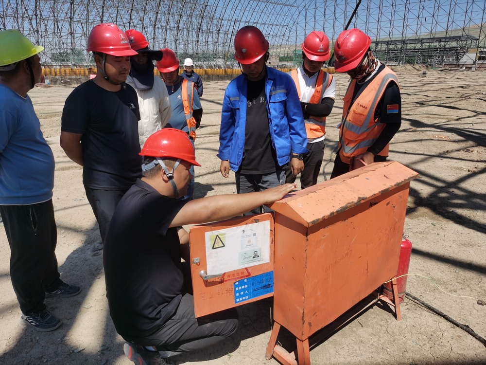 陜煤建設(shè)天工公司新疆第一項(xiàng)目部：繃緊安全管理弦，奏響百安行動(dòng)樂章