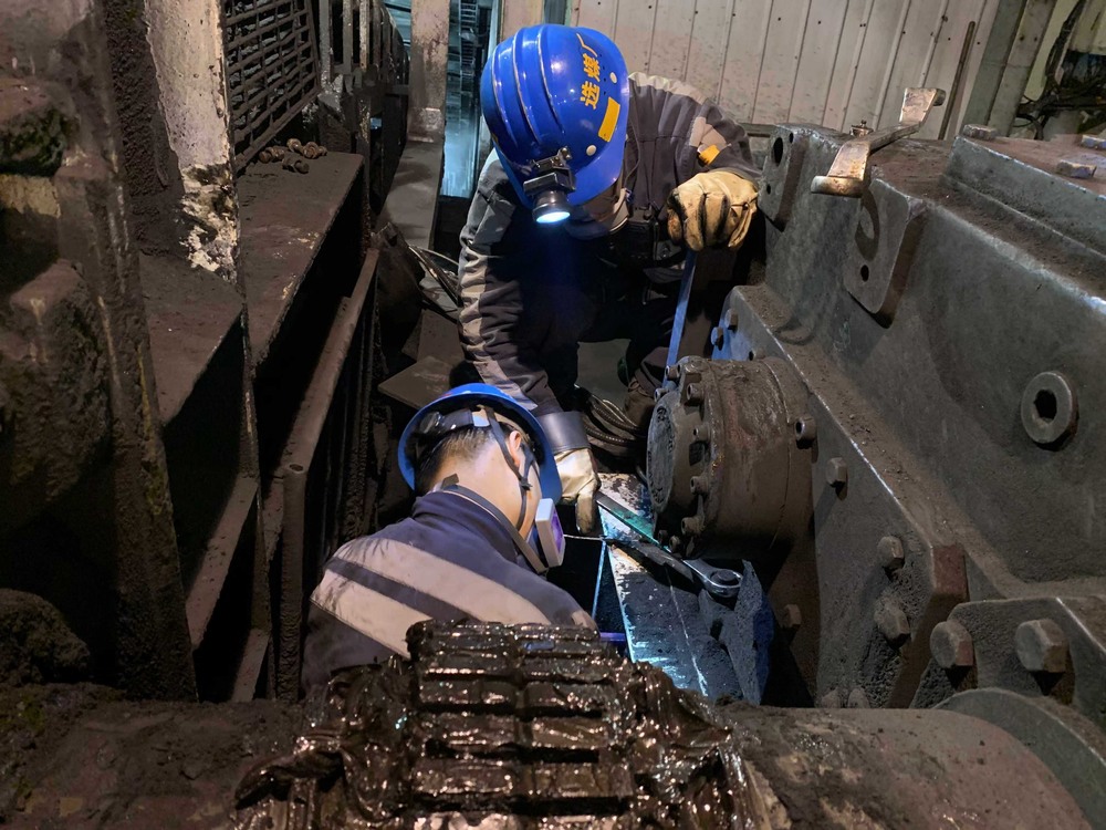 陜煤建設(shè)洗選煤運(yùn)營公司紅柳林洗煤廠項目部： 接好“安全管理棒” 下好“防患未然棋”