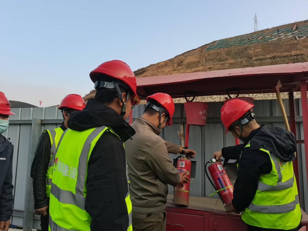 陜煤建設(shè)韓城分公司土建九項(xiàng)目部：“青”力保安全，助力“百日安全行”