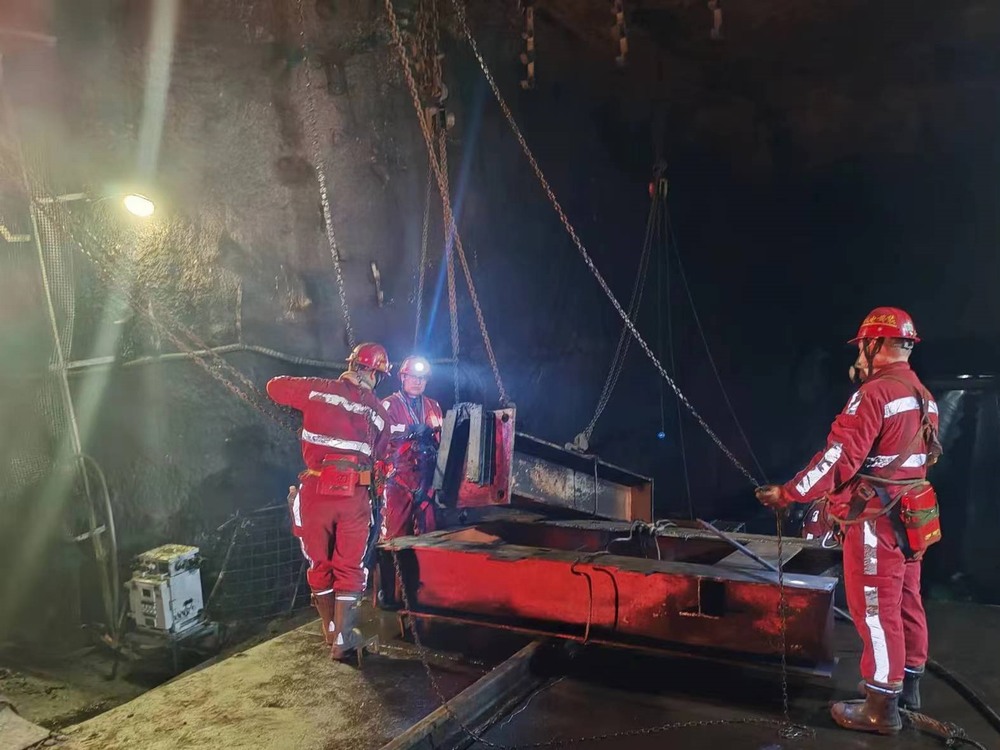 陜煤建設(shè)機(jī)電安裝公司：崗位上的春節(jié)，他們的堅(jiān)守很 “燃”