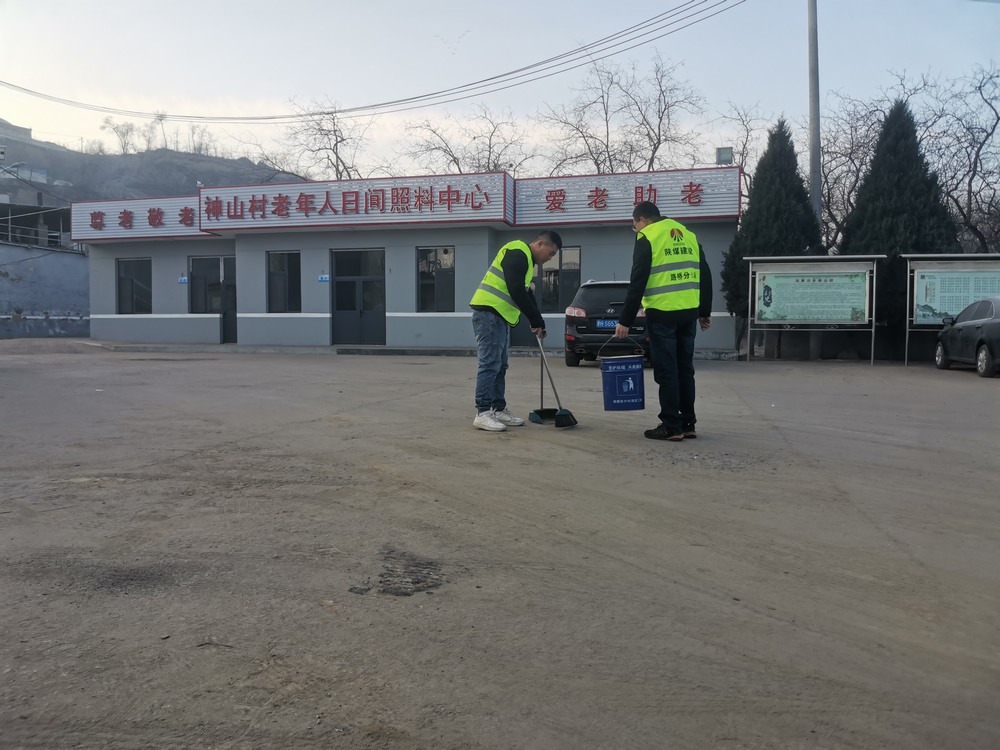 陜煤建設(shè)路橋分公司：學(xué)雷鋒，三月春“鋒”暖人心