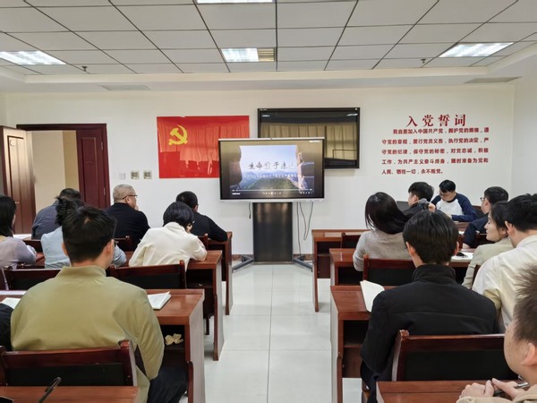 陜煤建設(shè)煤礦運營服務(wù)分公司：強(qiáng)化理論武裝 筑牢安全發(fā)展根基